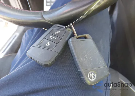 2021 Volkswagen Jetta Gli 2.0T Autobahn/2.0T S z USA, uszkodzony, nr VIN 3VW6T7BU6MM047415